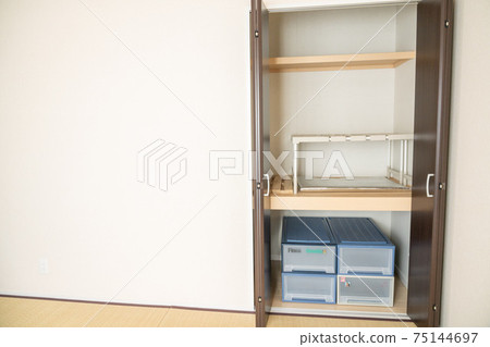 Bright room with storage Bright room with storage 75144697