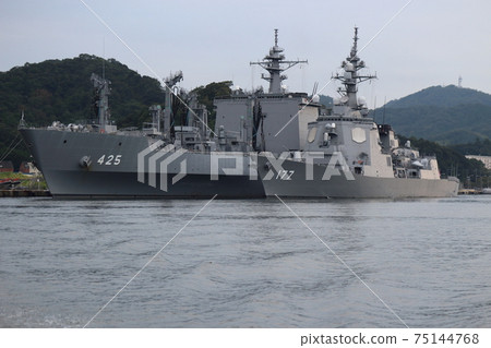 Maizuru Port Self-Defense Forces Escort Fleet (Mashu, Atago) 75144768