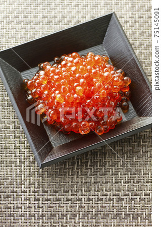 Salmon roe pickled in soy sauce 26 75145091