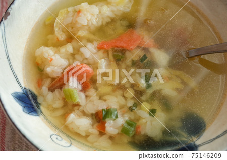 三文魚和塔瓜糙米茶 三文魚和塔瓜糙米茶 75146209