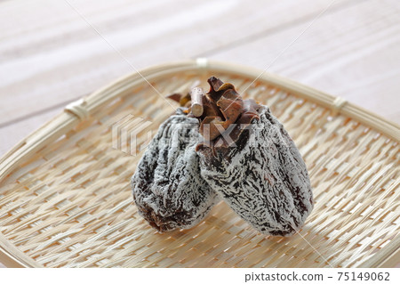 Sweet dried fruit dried persimmon 75149062