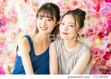美女 75149365