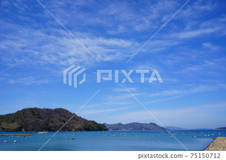 Early spring sky Seto Inland Sea (Sanuki City, Kagawa Prefecture) Early spring sky Seto Inland Sea (Sanuki City, Kagawa Prefecture) 75150712