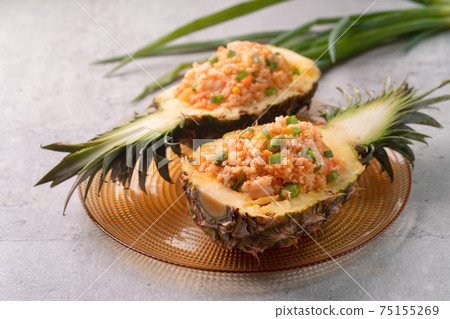 Pineapple fried rice boat Pinapple fried rice パイナップルライス チャーハン Pineapple fried rice boat Pinapple fried rice パイナップルライス チャーハン 75155269