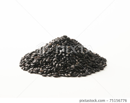 Black sesame seeds in the shape of Mt. Fuji 75156776