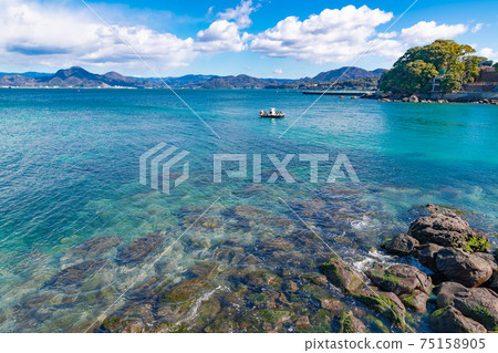 The coast of Nishiura, Numazu City, Shizuoka Prefecture 75158905