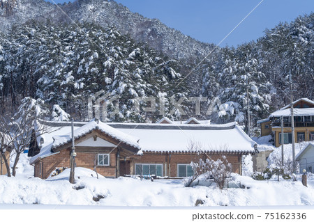 江原道仁濟縣雪嶽山 江原道仁濟縣雪嶽山 75162336