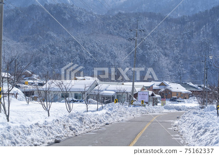 Seorak Mountain, Inje County, Gangwon Province Seorak Mountain, Inje County, Gangwon Province 75162337