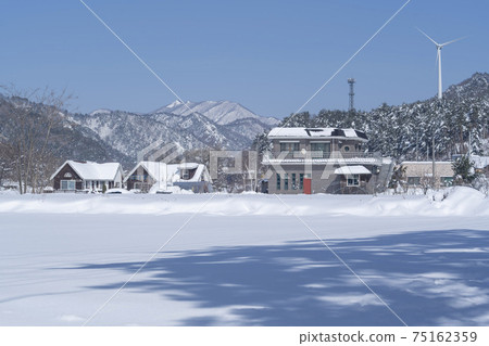 江原道仁濟縣雪嶽山 江原道仁濟縣雪嶽山 75162359