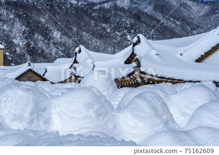 江原道仁濟縣雪嶽山 江原道仁濟縣雪嶽山 75162609