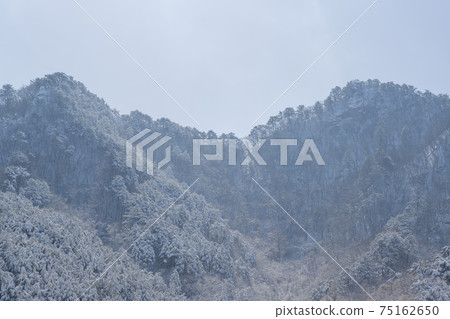 Seorak Mountain, Inje County, Gangwon Province 75162650