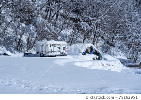 江原道仁濟縣雪嶽山 江原道仁濟縣雪嶽山 75162951
