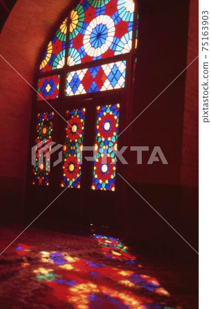 Iran Rose Mosque 75163903