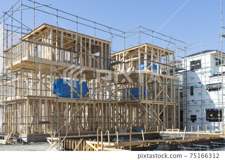 Construction work of wooden houses Construction work of wooden houses 75166312