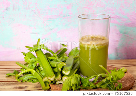 Healthy drink, vegetable juice, studio shot 75167523