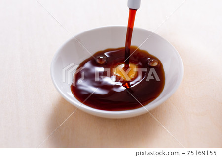 倒醬油 75169155