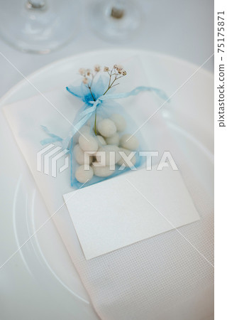 Banquet hall for weddings with decorative elements 75175871