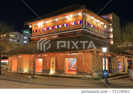 [Ishikawa Prefecture] Yamashiro Onsen night view of Kosoyu 75176001