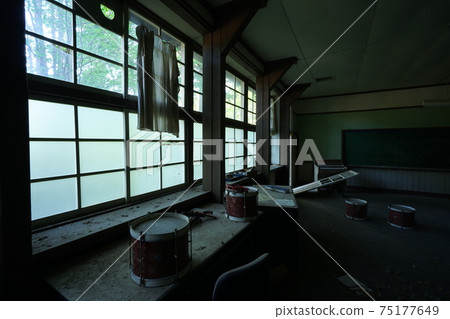 Ruined Yamanashi Egusa Elementary School Abandoned School Music Room Ruined Yamanashi Egusa Elementary School Abandoned School Music Room 75177649