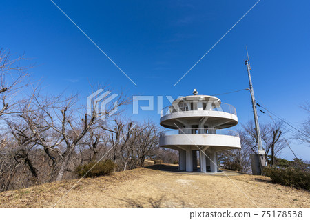 Observatory of blue sky and Mt. Shikata, Yamamoto Town, Miyagi Prefecture Observatory of blue sky and Mt. Shikata, Yamamoto Town, Miyagi Prefecture 75178538
