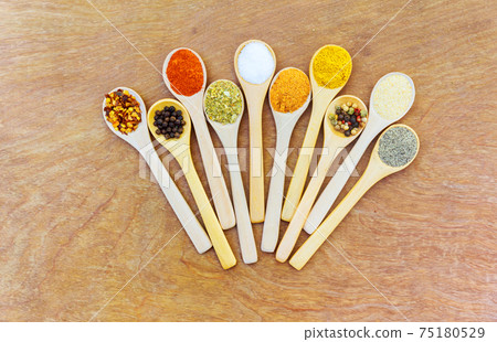 Aromatic ingredients and natural food additives Aromatic ingredients and natural food additives 75180529