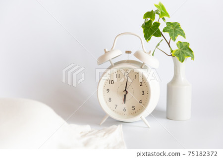 Early rising image Alarm clock and pillow Early rising image Alarm clock and pillow 75182372