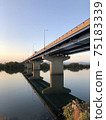 淀川和黃昏的大橋（淀川新橋） 75183339