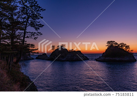 （靜岡縣）西伊豆/多a島太陽落山了 75183811