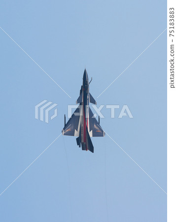 中國空軍J-10 8月1日飛行中隊升起 中國空軍J-10 8月1日飛行中隊升起 75183883