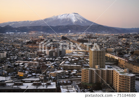 以岩手山為代表的冬季盛岡 75184680