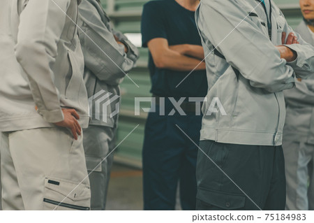 Worker Worker 75184983