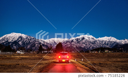 Moonlit night drive: Overlooking the Northern Alps from Omachi City Moonlit night drive: Overlooking the Northern Alps from Omachi City 75185226