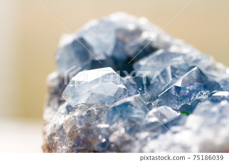 Beautiful blue ore 75186039
