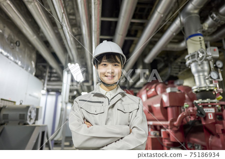 Business engineer female Business engineer female 75186934