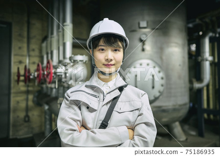 Business engineer female Business engineer female 75186935