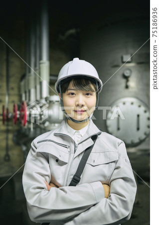 女業務工程師 75186936