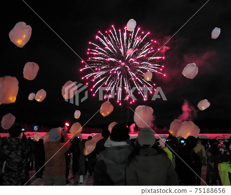 Enjoy sky lanterns and fireworks at Appi Kogen Ski Resort 75188656