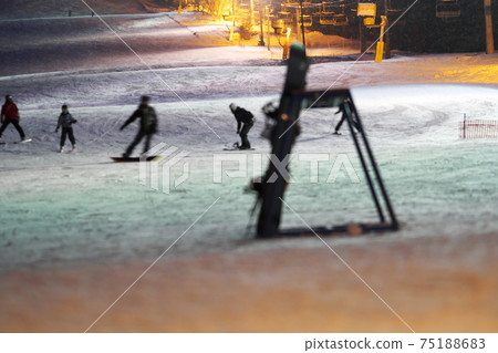 Enjoy sky lanterns and fireworks at Appi Kogen Ski Resort 75188683