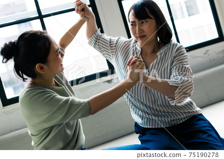 Portrait image 75190278