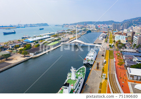 臺灣高雄駁二大港橋Taiwan Kaohsiung Pier Two Dagang Bridge 75190680