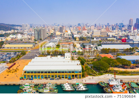 臺灣高雄駁二大港橋Taiwan Kaohsiung Pier Two Dagang Bridge 臺灣高雄駁二大港橋Taiwan Kaohsiung Pier Two Dagang Bridge 75190684