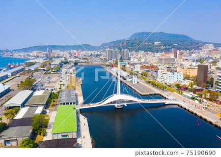 臺灣高雄駁二大港橋Taiwan Kaohsiung Pier Two Dagang Bridge 75190690