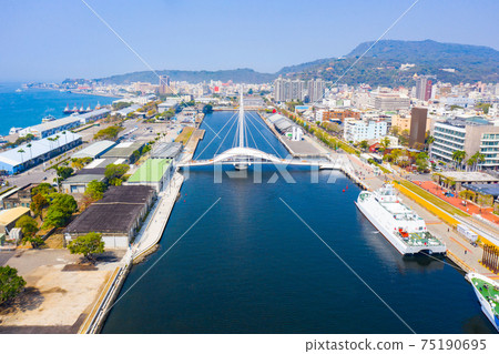 臺灣高雄駁二大港橋Taiwan Kaohsiung Pier Two Dagang Bridge 75190695