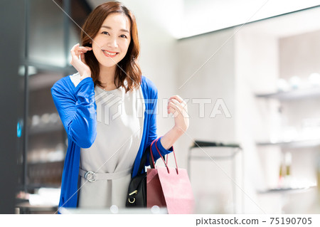 Women's shopping Shopping cooperation: g GIFT AND LIFESTYL Women's shopping Shopping cooperation: g GIFT AND LIFESTYL 75190705