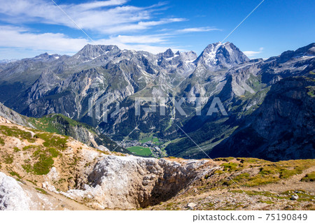 Mountain glaciers landscape view from the Petit Mont Blanc in Pralognan la Vanoise, French alps Mountain glaciers landscape view from the Petit Mont Blanc in Pralognan la Vanoise, French alps 75190849