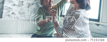 女孩之間的鬥爭 女孩之間的鬥爭 75191388