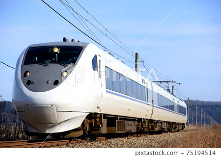 Series 681 Limited Express Noto Kagaribi No. 4 going on the Nanao Line 75194514