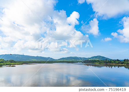 沖繩縣石垣市石垣島長倉安帕爾海岸沙灘偏遠島嶼度假村天堂天堂暑假觀光旅遊 沖繩縣石垣市石垣島長倉安帕爾海岸沙灘偏遠島嶼度假村天堂天堂暑假觀光旅遊 75196419