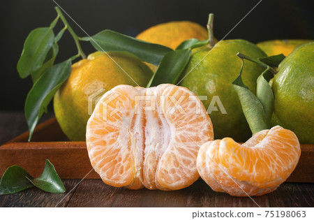 Mandarin orange agriculture wood board mandarin Tangerine wooden background mandarin orange みかん Mandarin orange agriculture wood board mandarin Tangerine wooden background mandarin orange みかん 75198063
