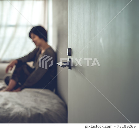 Life style of women in their twenties Life style of women in their twenties 75199269